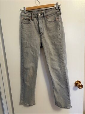 Levi’s wedgie straight jeans in grey size 26